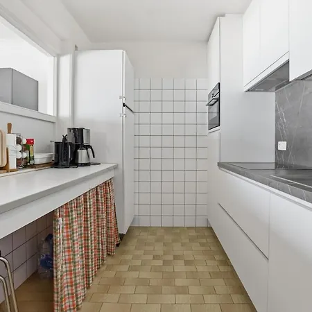 Estran Op De Zeedijk Met Frontaal Zeezicht - Sint-idesbald Apartamento *