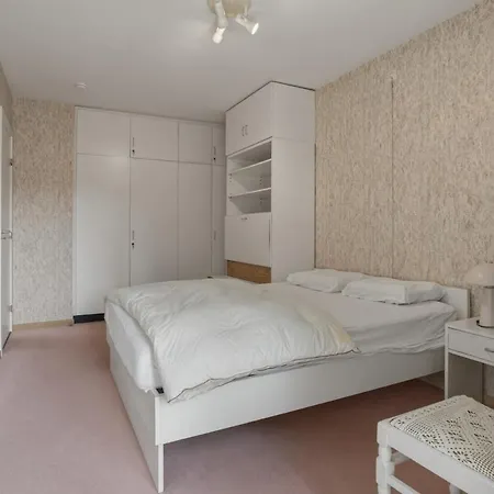 Apartamento Estran Op De Zeedijk Met Frontaal Zeezicht - Sint-idesbald