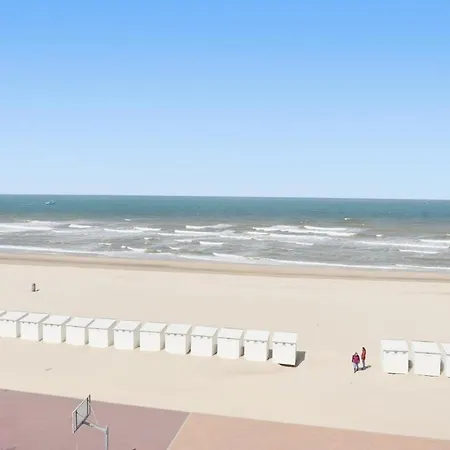 Estran Op De Zeedijk Met Frontaal Zeezicht - Sint-idesbald Apartamento