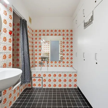 Apartamento Estran Op De Zeedijk Met Frontaal Zeezicht - Sint-idesbald *